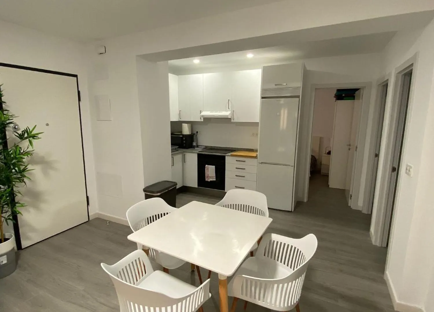 Apartment 3 Rooms Con Terraza Junto A Monte Victoria Malaga