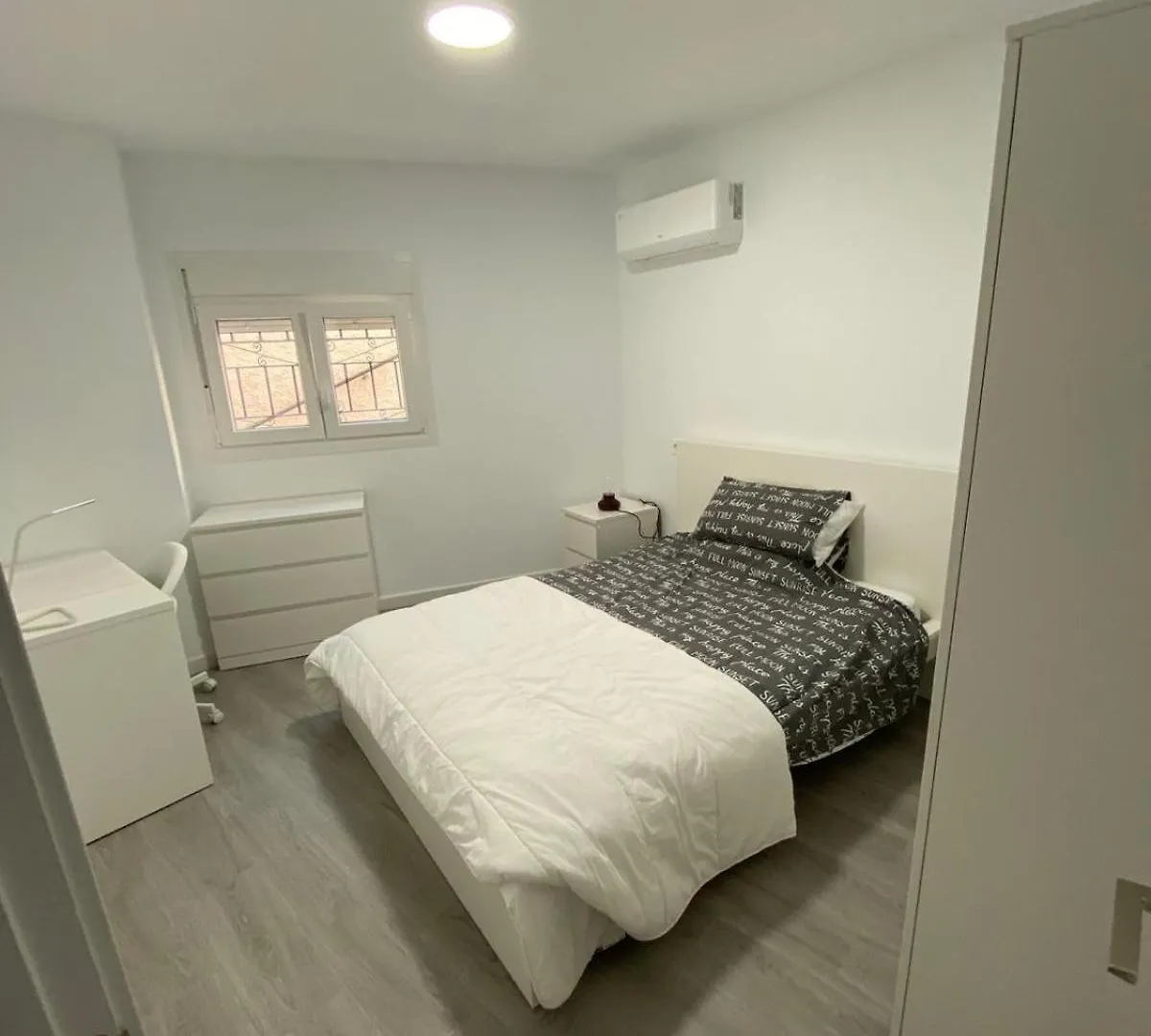 3 Rooms Con Terraza Junto A Monte Victoria Malaga 0*,